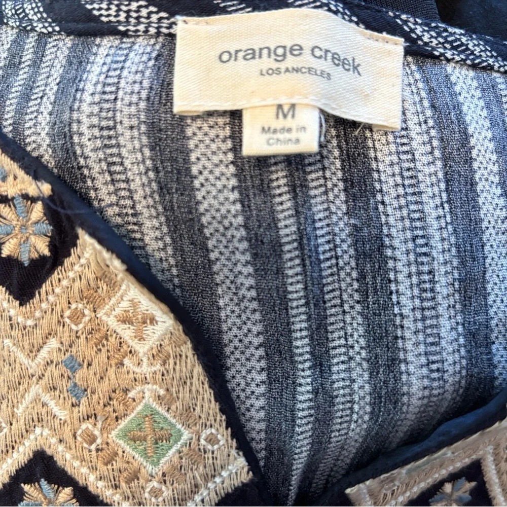 shirt size medium - Picture 4 of 5